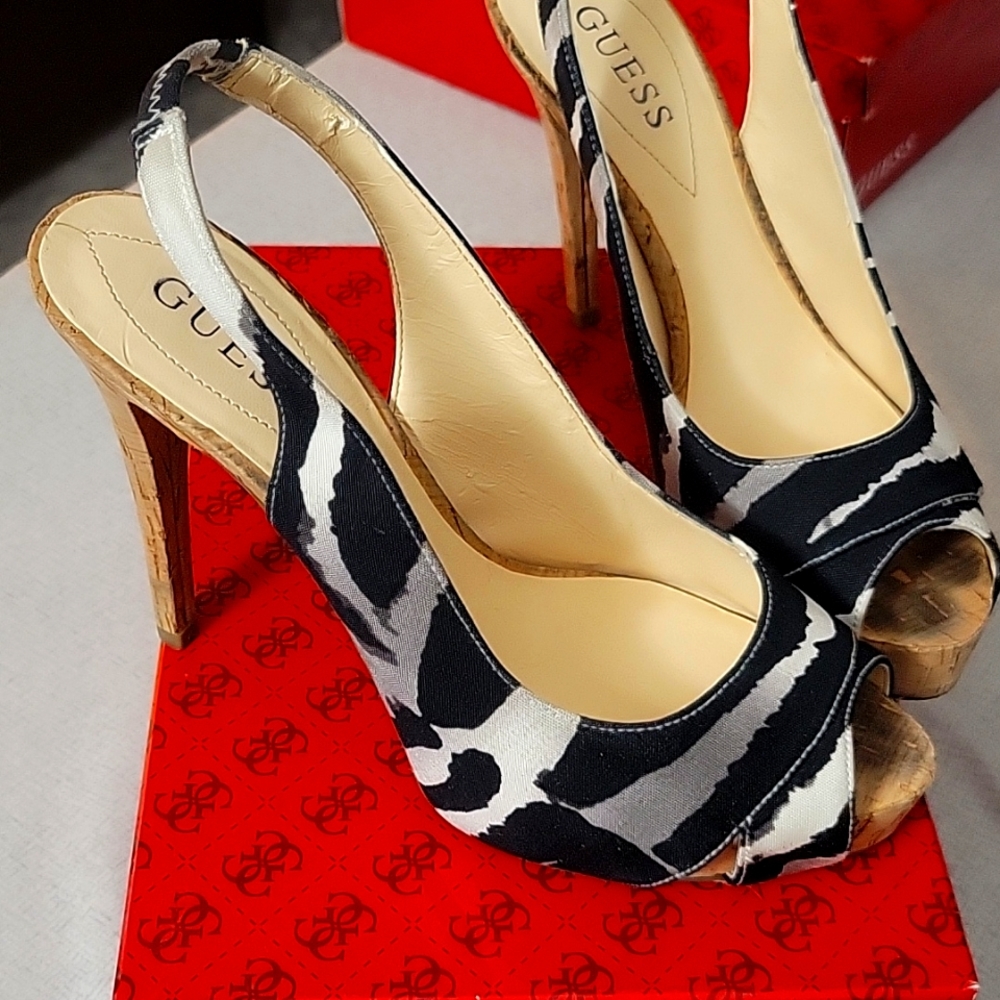 Guess heels VGSAVINA Blk Multi Fabric 8m